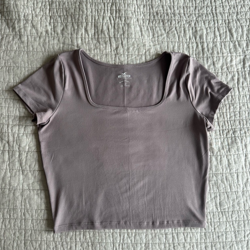 Hollister Mauve & Green Fitted Crop T-Shirt (Multiple Sizes & Colors)